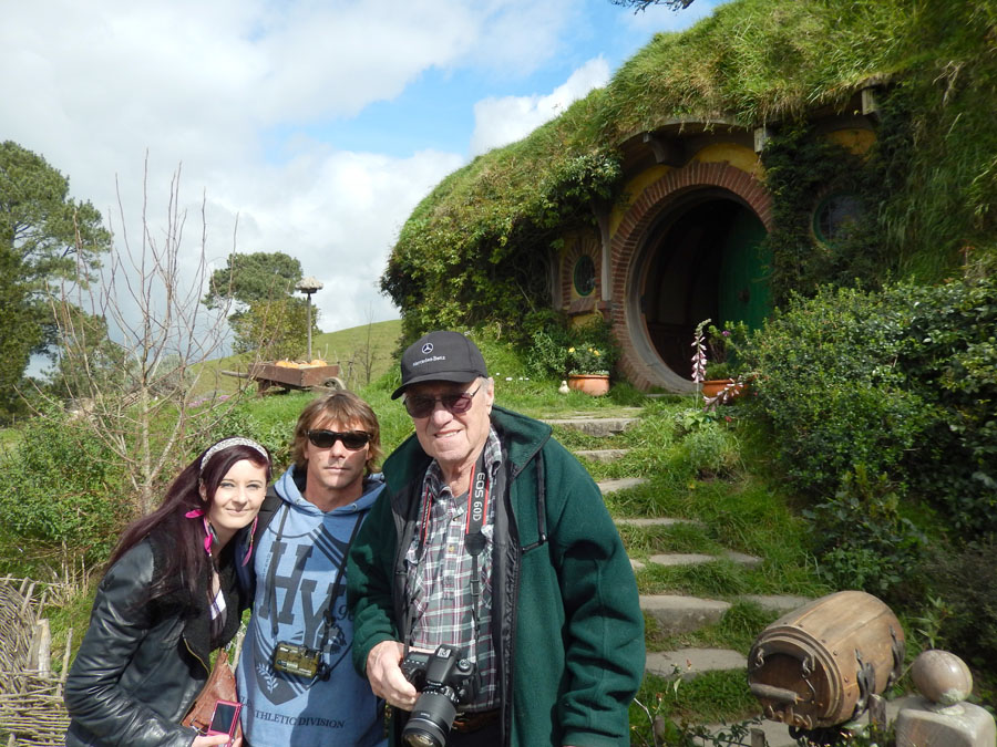 hobbiton100